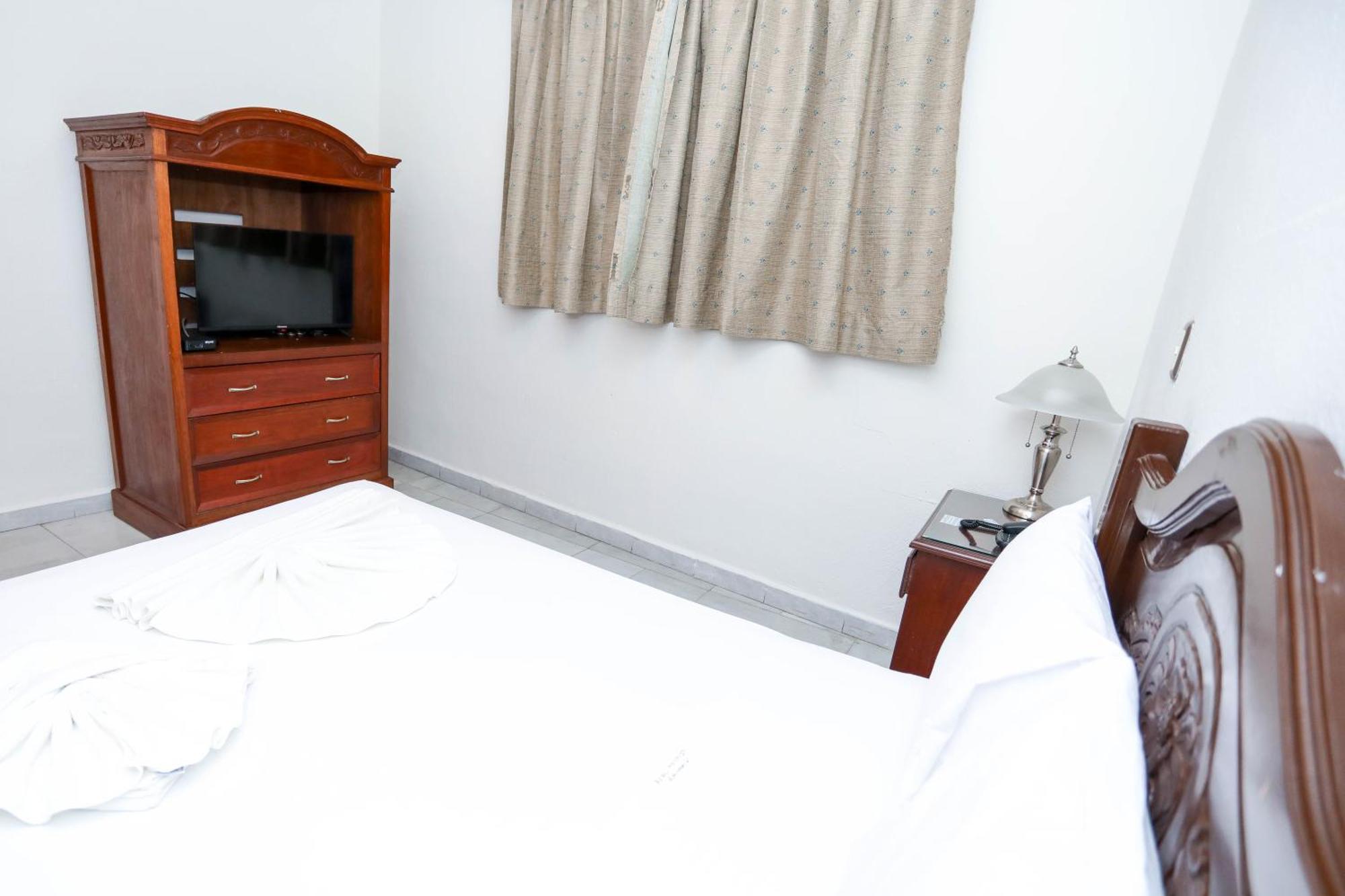 Hotel Avenida แคนคูน ภายนอก รูปภาพ